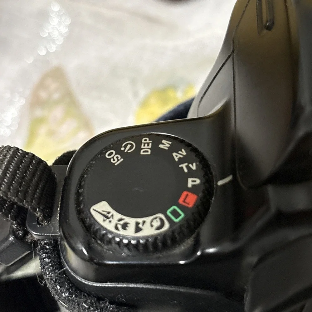 Canon EOS 1000 QD SLR‎ 35mm Film Camera From JAPAN Tested Working With Extras